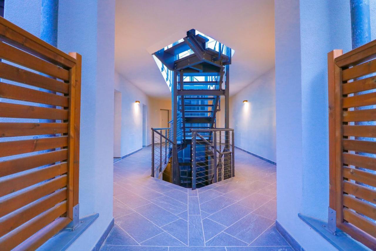 H11 Luxury 9A - Porto - Piscina - Jacuzzi Daire Santo Stefano al Mare Dış mekan fotoğraf