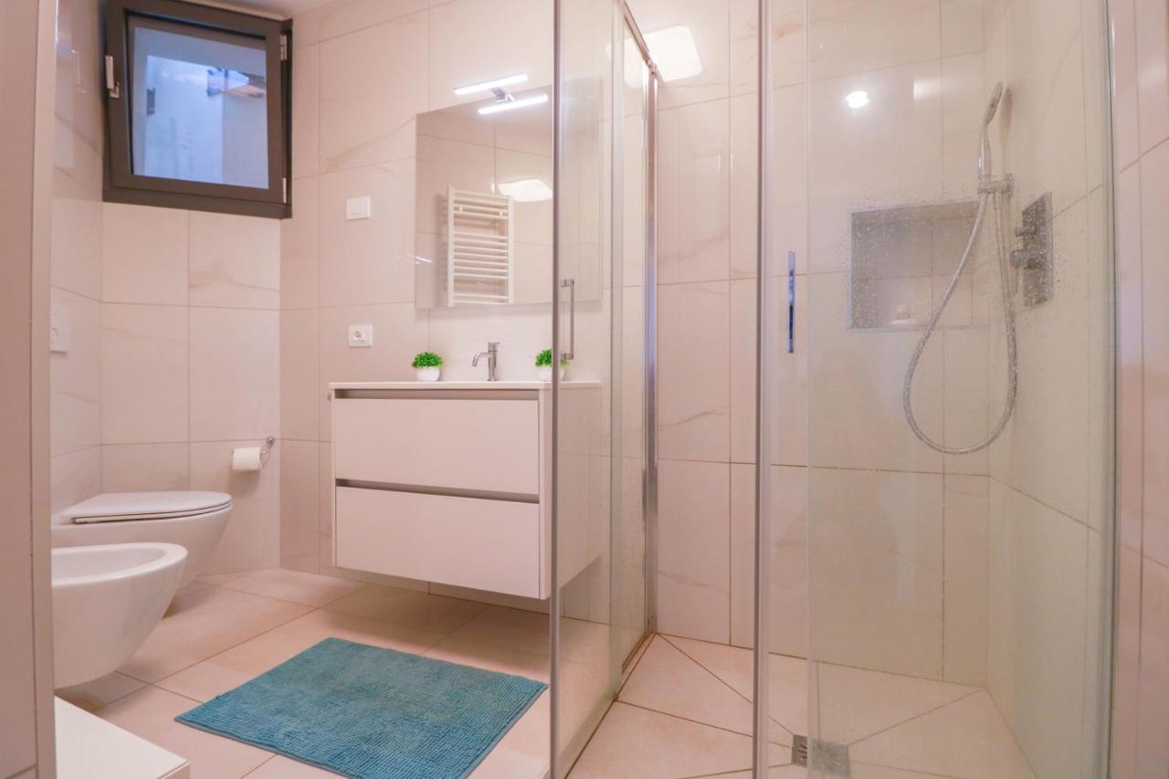 H11 Luxury 9A - Porto - Piscina - Jacuzzi Daire Santo Stefano al Mare Dış mekan fotoğraf